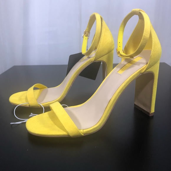 BRAND NEW Strapped Block Heels - Picture 1 of 6